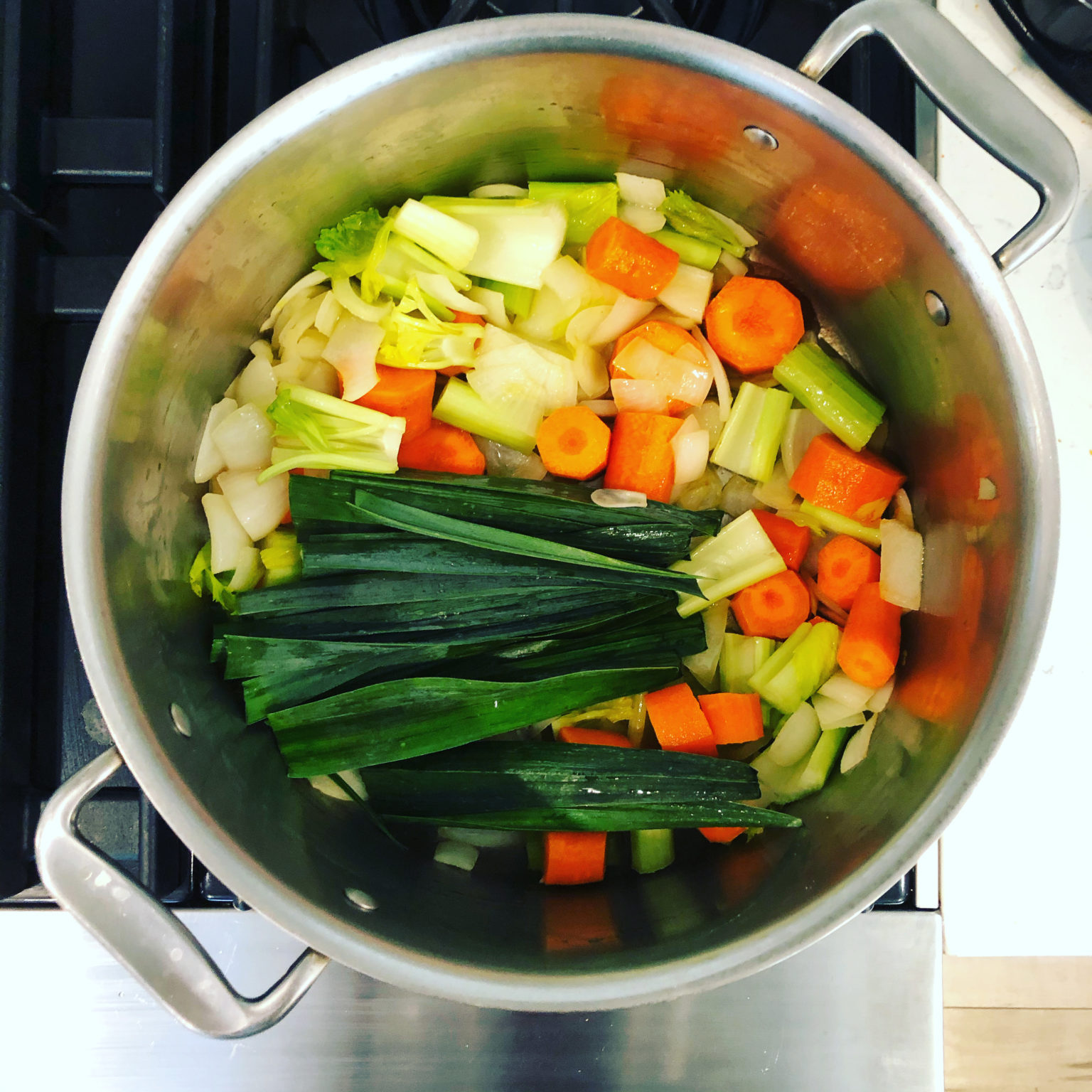 easy-vegetable-stock-my-studio-kitchen